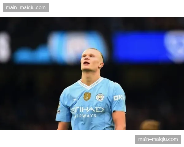 哈兰德22球领跑射手榜，全能转型中锋角色引战术讨论